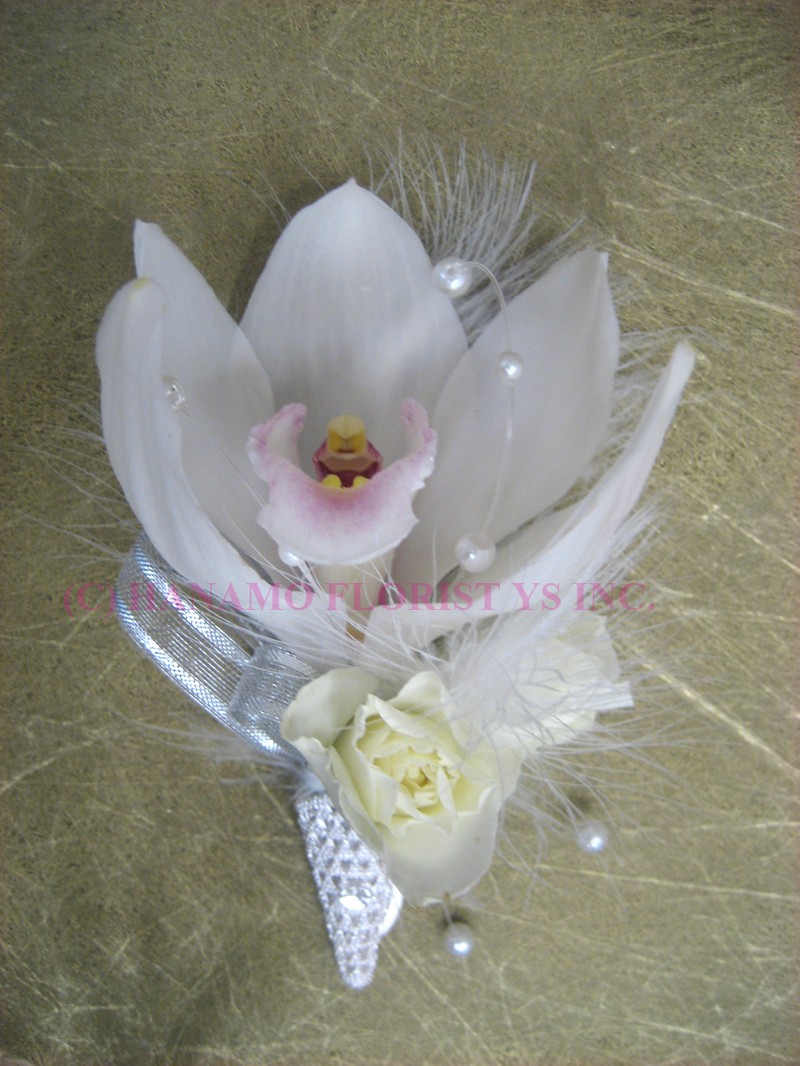 CORS021 Cymbidium Boutonniere on Jewel Holder (Magnet)